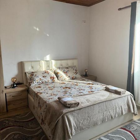 Villa Zefi Rrenc Shkodër Extérieur photo